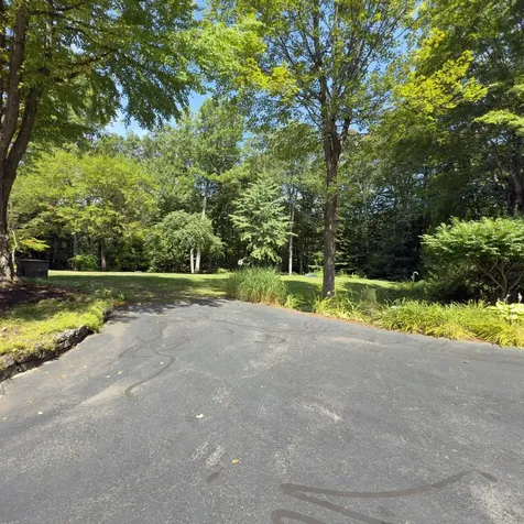 133 Sargent Road Holderness NH 03245