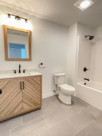 27 Mount Pleasant Street Derry NH 03038