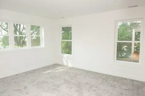 27 Mount Pleasant Street Derry NH 03038