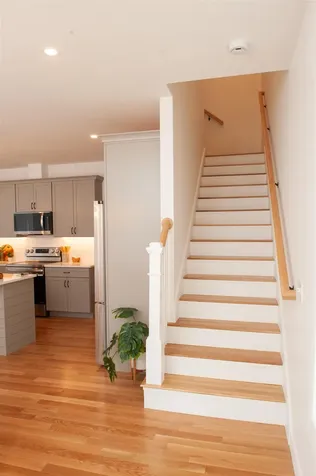 27 Mount Pleasant Street Derry NH 03038