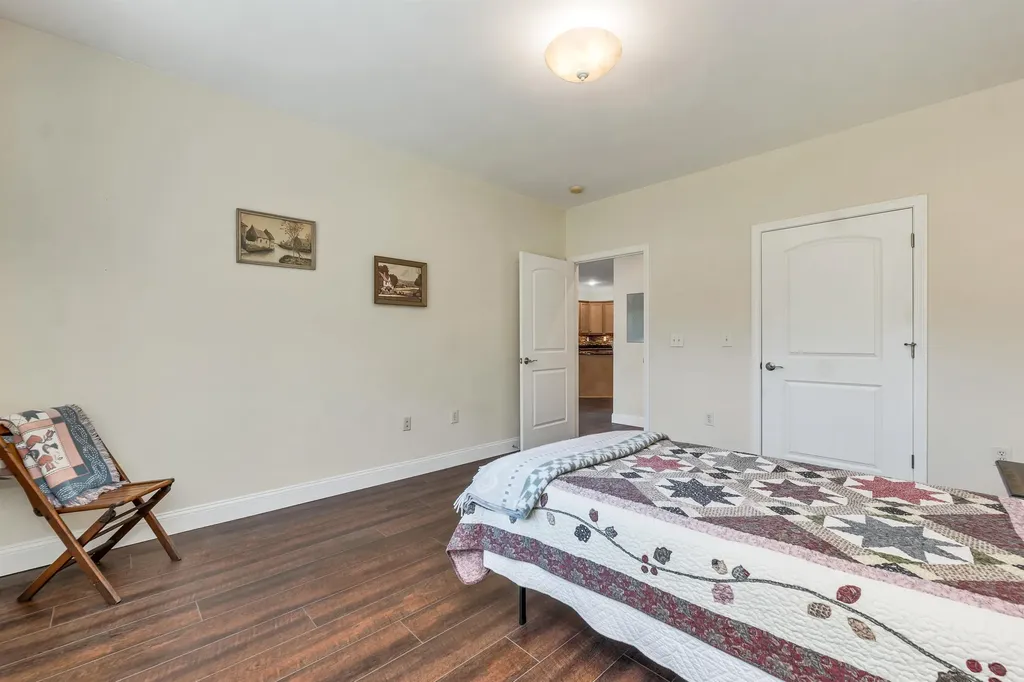 4 Henry David Drive Nashua NH 03062