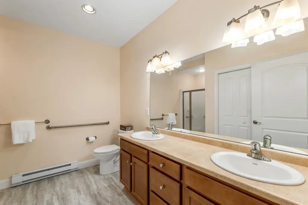 4 Henry David Drive Nashua NH 03062