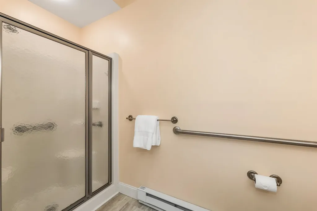 4 Henry David Drive Nashua NH 03062