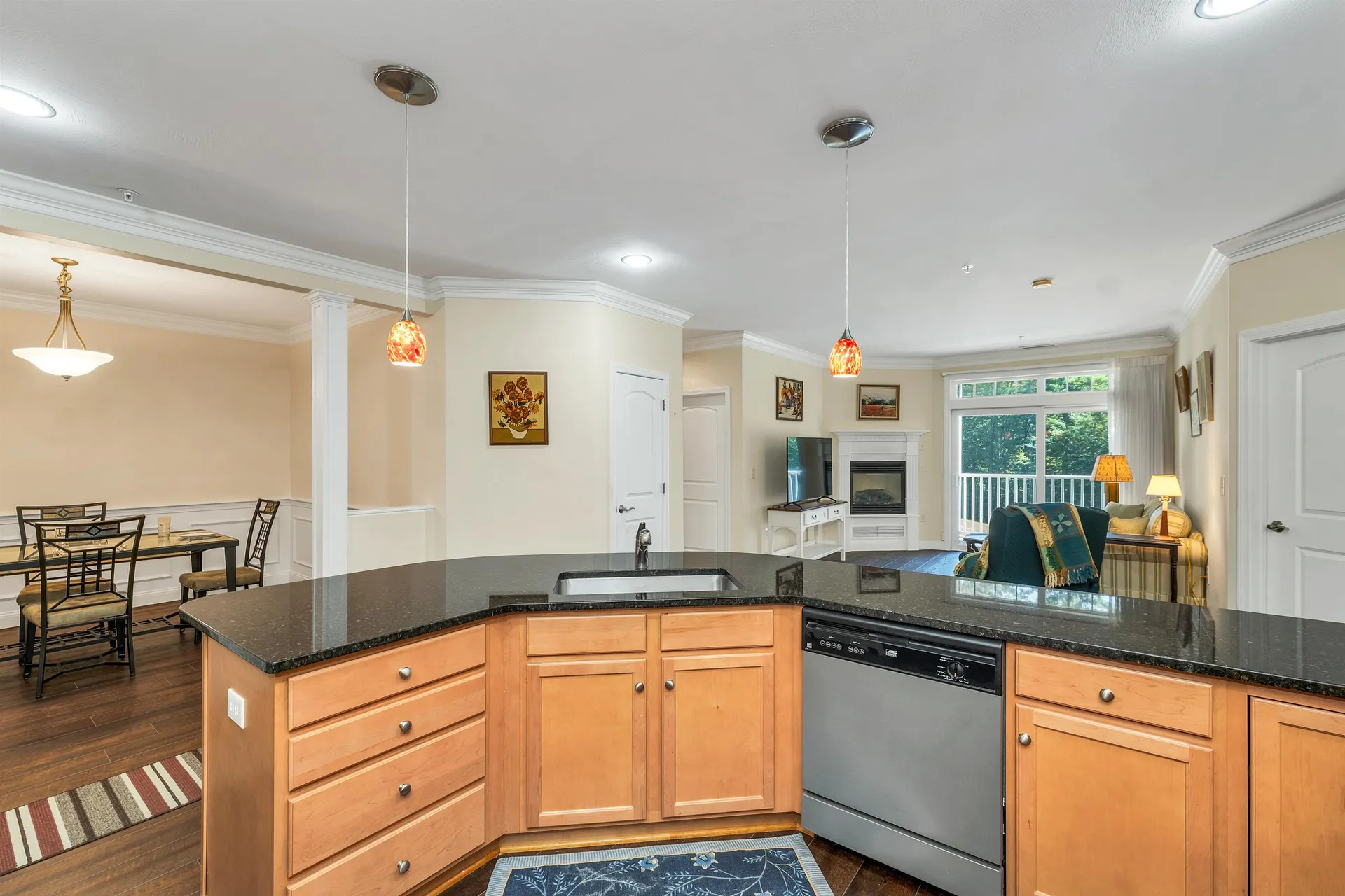 4 Henry David Drive Nashua NH 03062