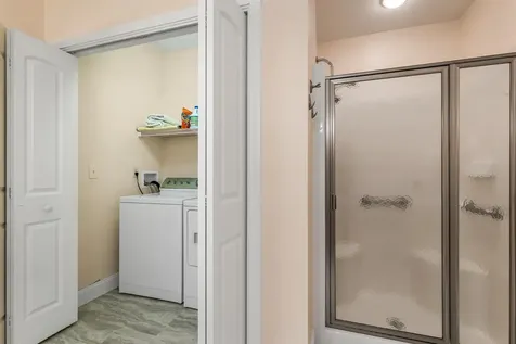 4 Henry David Drive Nashua NH 03062