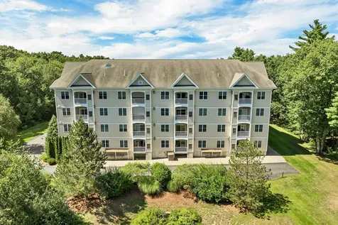 4 Henry David Drive Nashua NH 03062