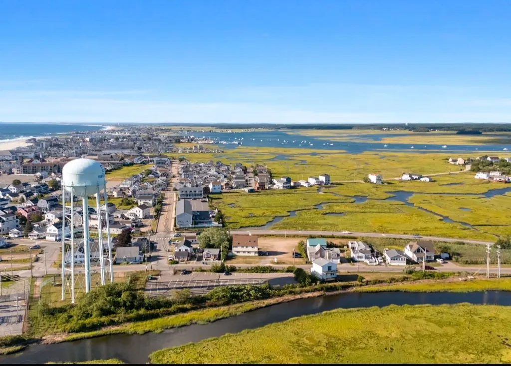 73 Church Street Hampton NH 03842