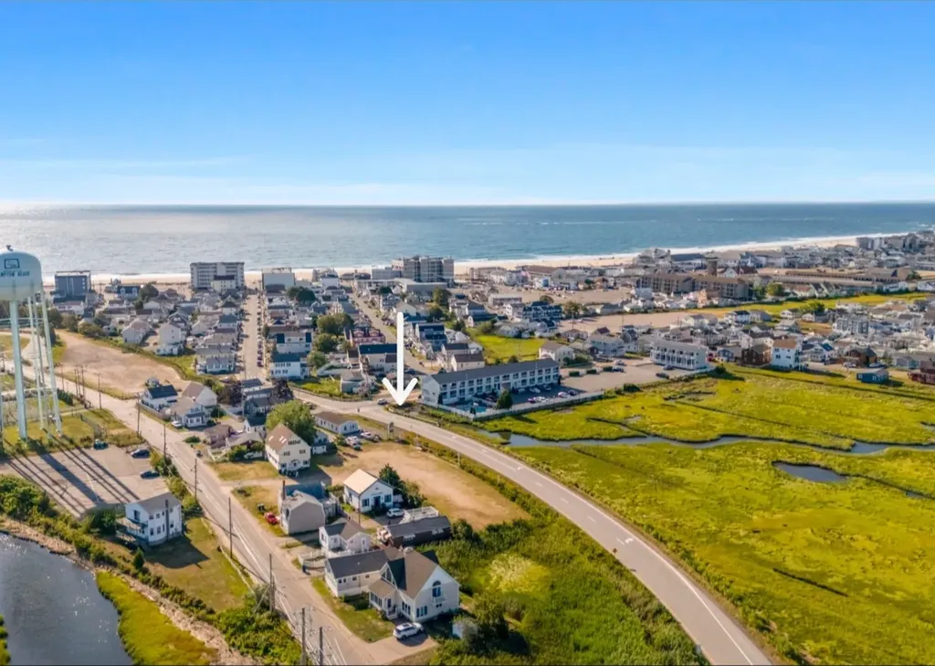 73 Church Street Hampton NH 03842