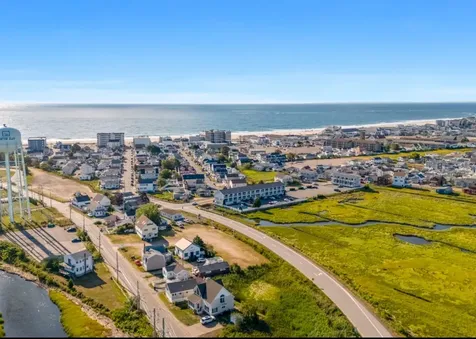 73 Church Street Hampton NH 03842