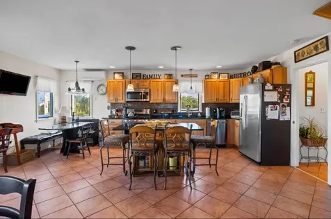 73 Church Street Hampton NH 03842