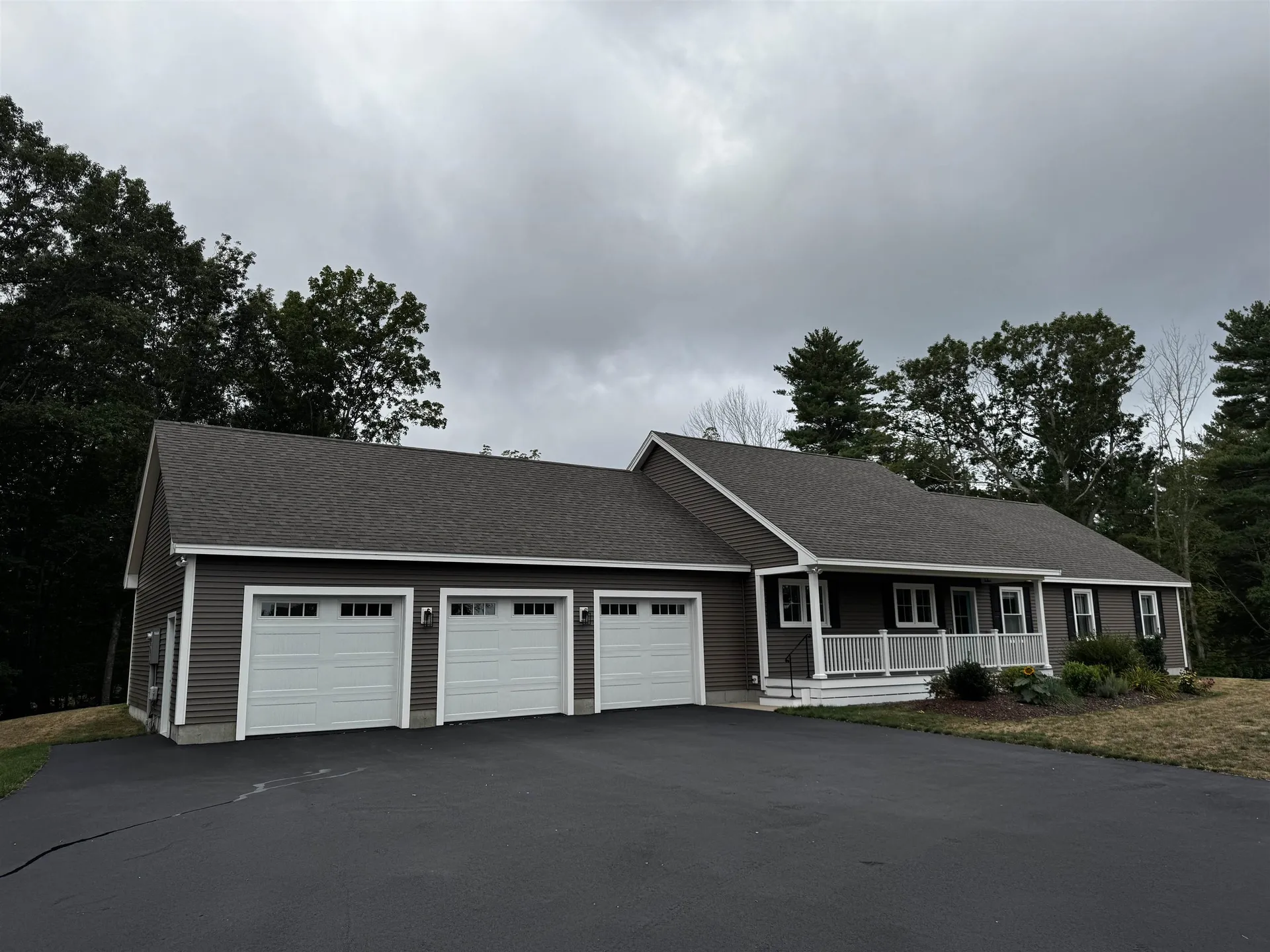 127 Fox Point Road Newington NH 03801