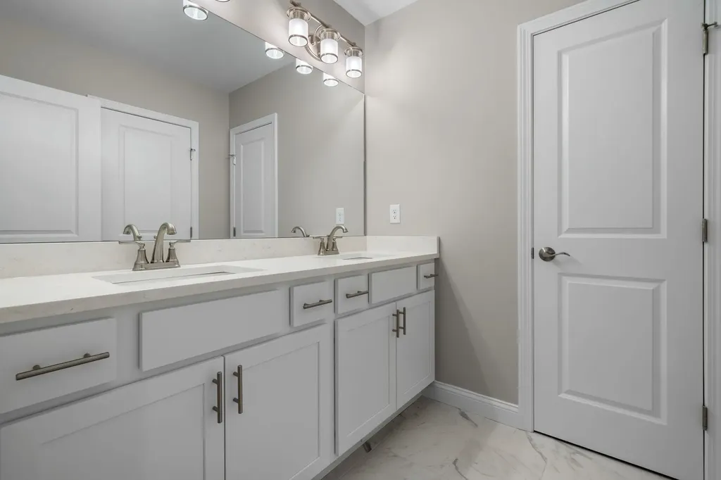 134 Falcon Ridge Road Milford NH 03055