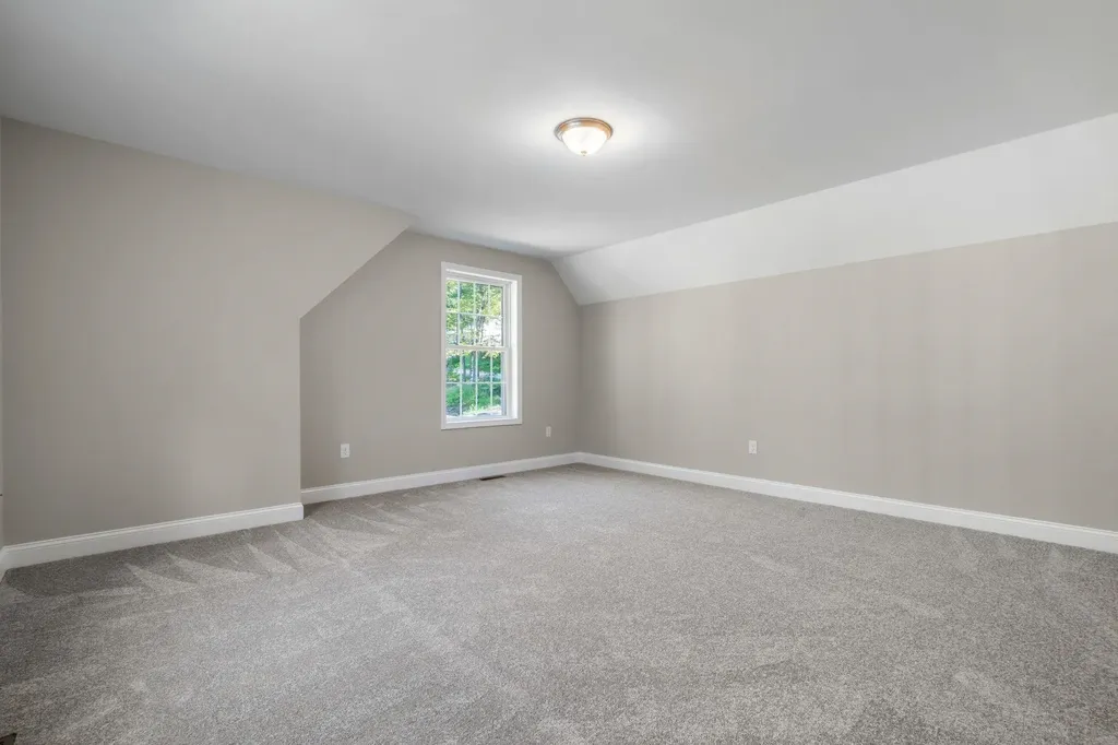 143 Falcon Ridge Road Milford NH 03055