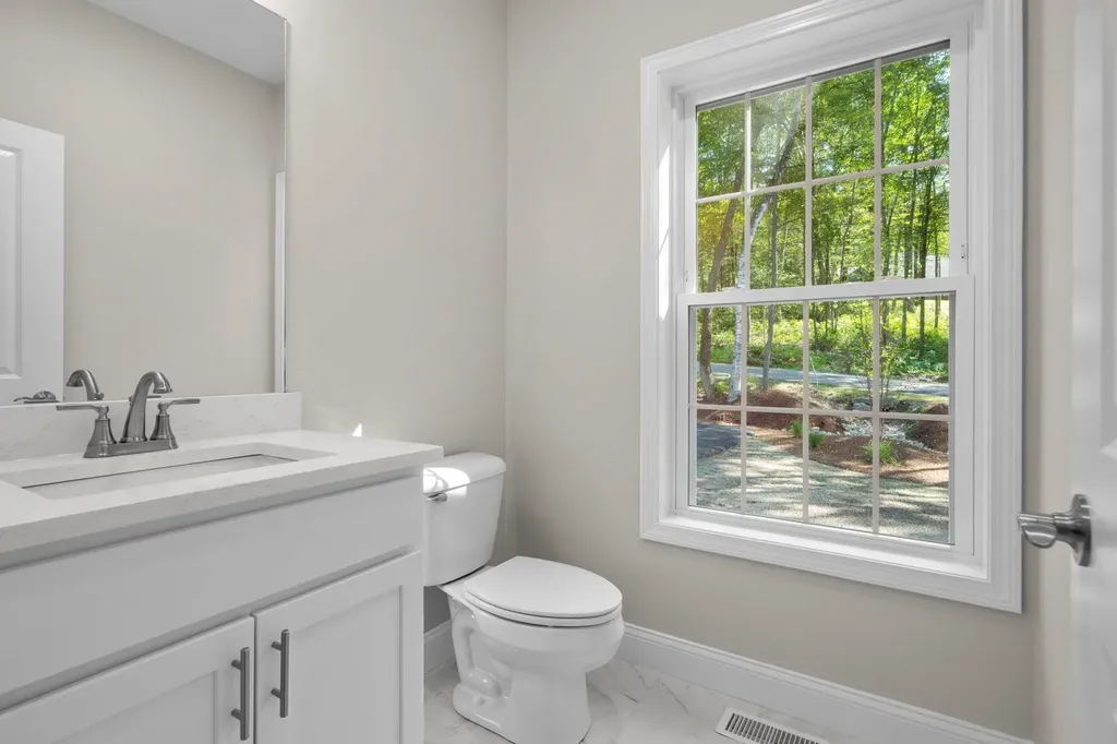 143 Falcon Ridge Road Milford NH 03055