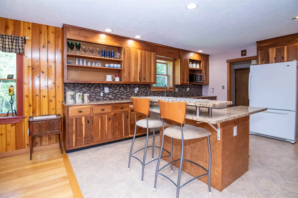 861 Summit Road Mount Holly VT 05758