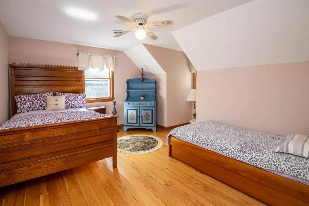 861 Summit Road Mount Holly VT 05758