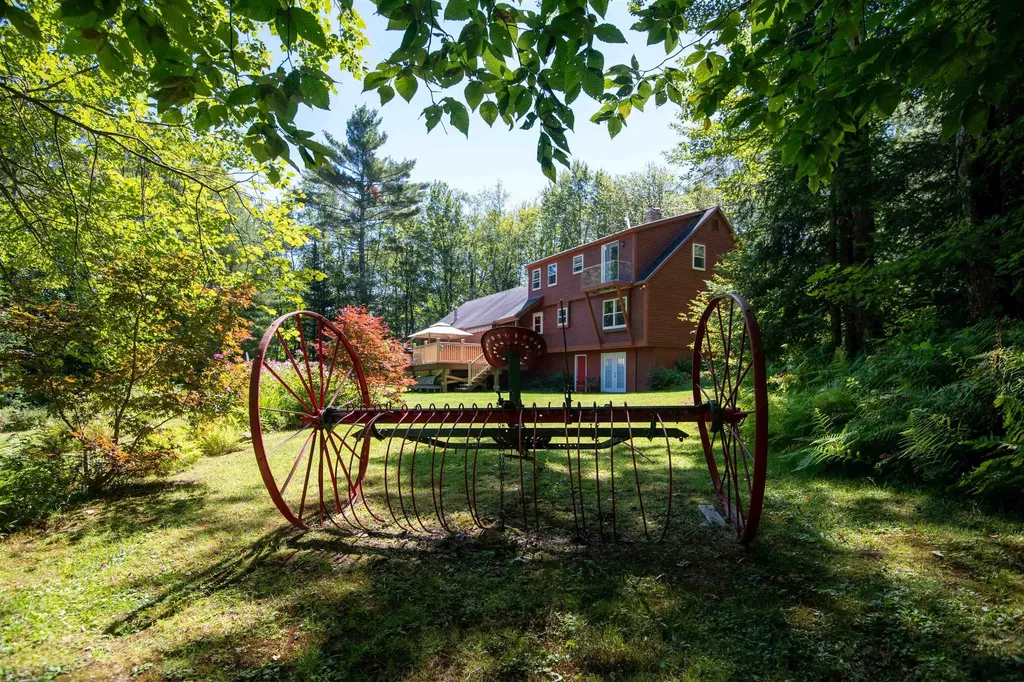 861 Summit Road Mount Holly VT 05758