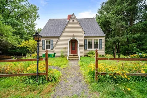 32 Woodbury Street Keene NH 03431