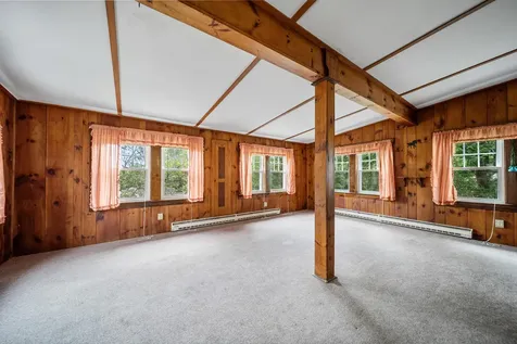 32 Woodbury Street Keene NH 03431