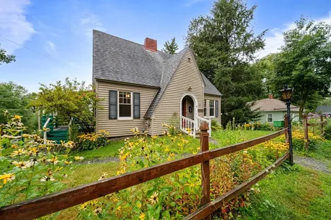 32 Woodbury Street Keene NH 03431