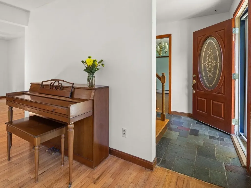 55 Greenbriar Drive Essex VT 05452