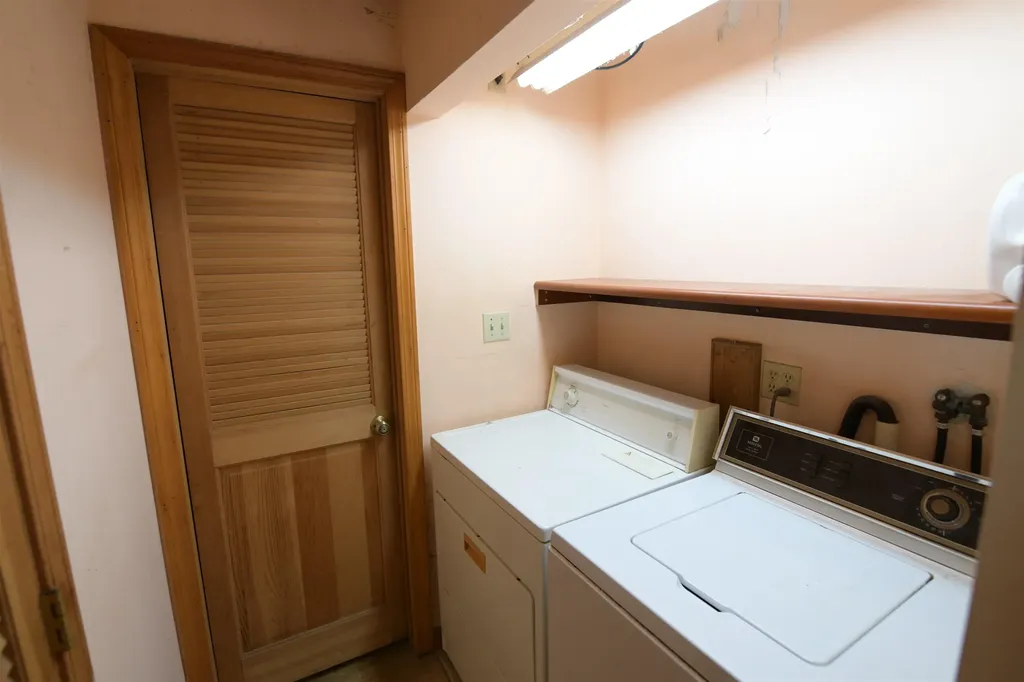 12 Woodridge Road Colchester VT 05446