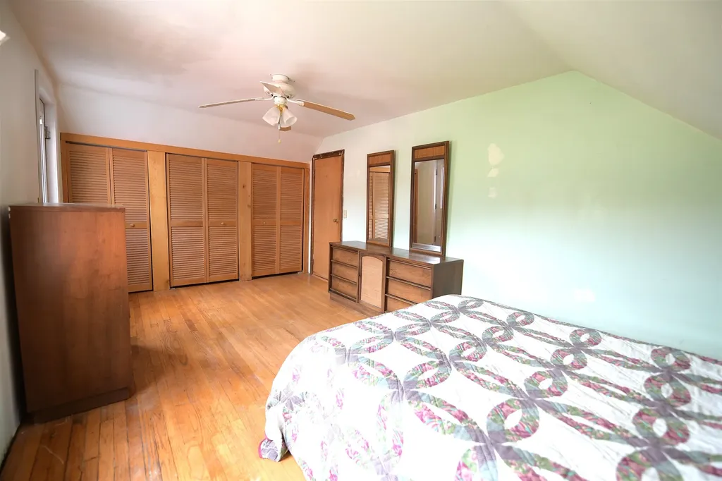 12 Woodridge Road Colchester VT 05446