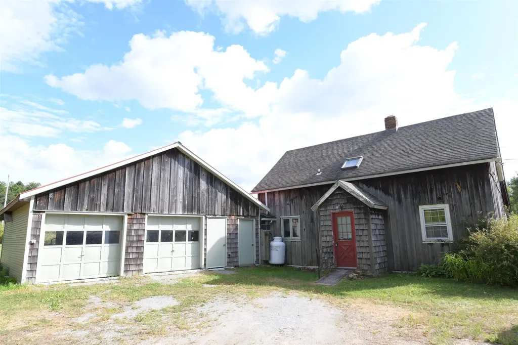 12 Woodridge Road Colchester VT 05446