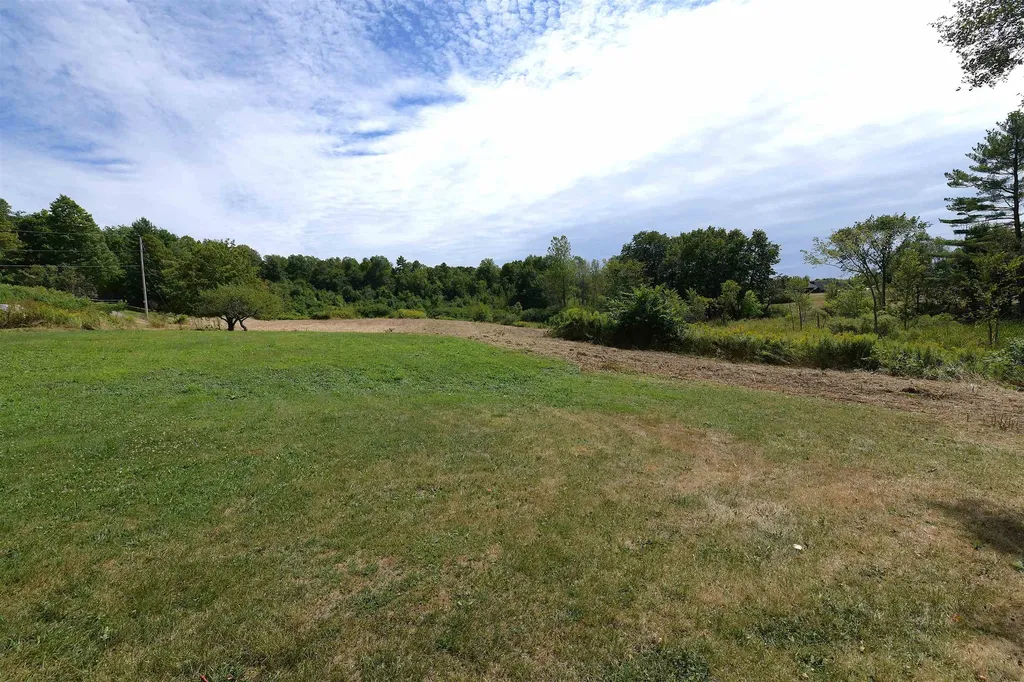 12 Woodridge Road Colchester VT 05446