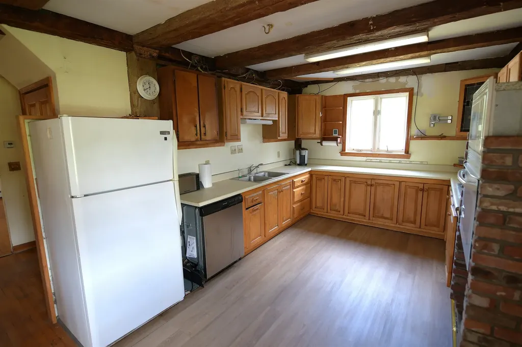 12 Woodridge Road Colchester VT 05446