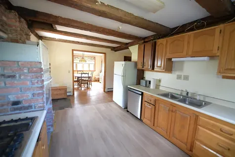 12 Woodridge Road Colchester VT 05446