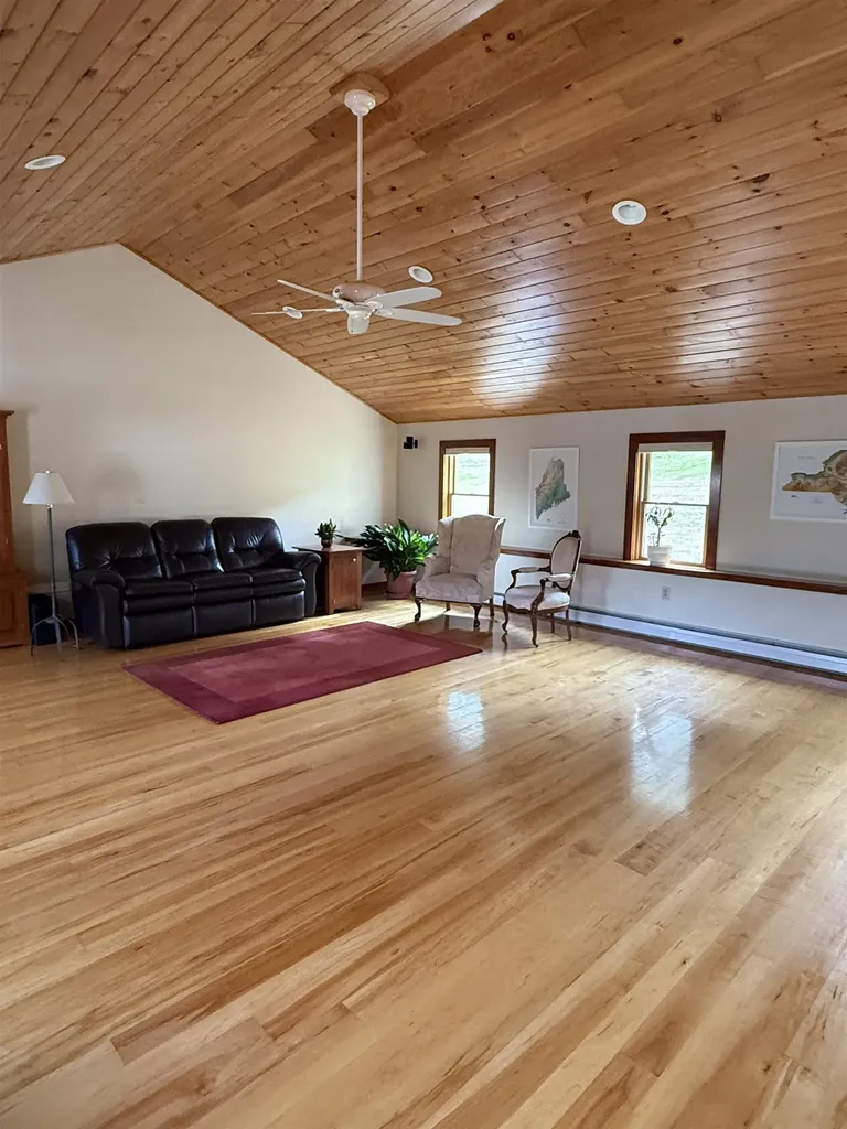 3 Howe Lane Tunbridge VT 05077