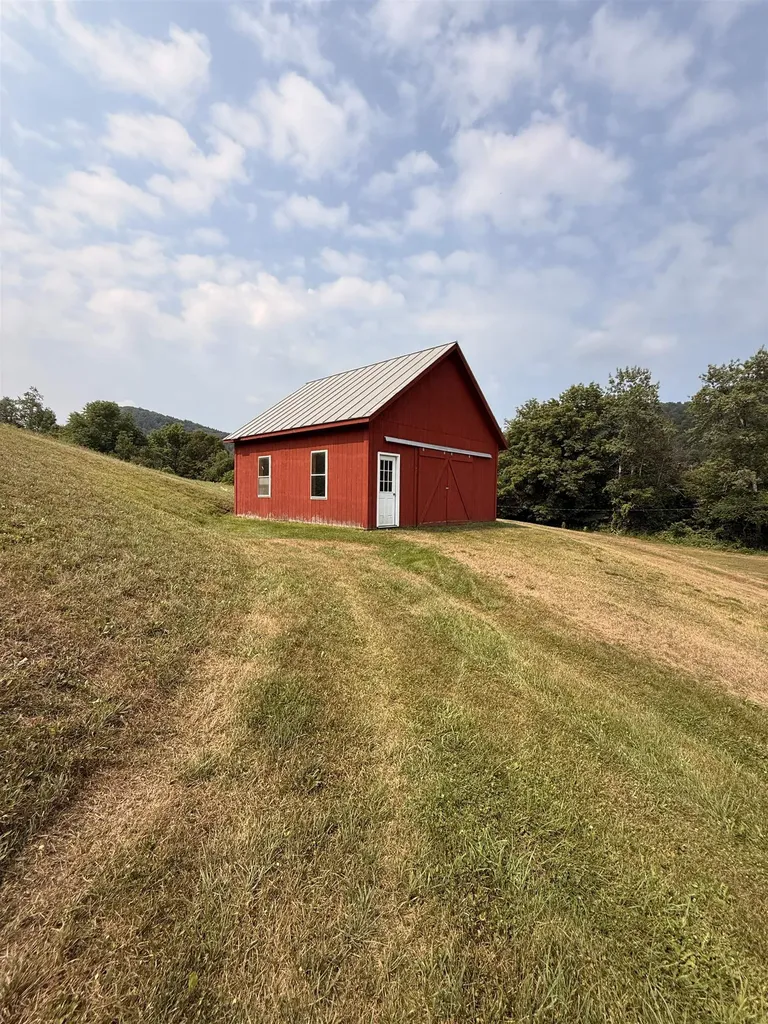 3 Howe Lane Tunbridge VT 05077