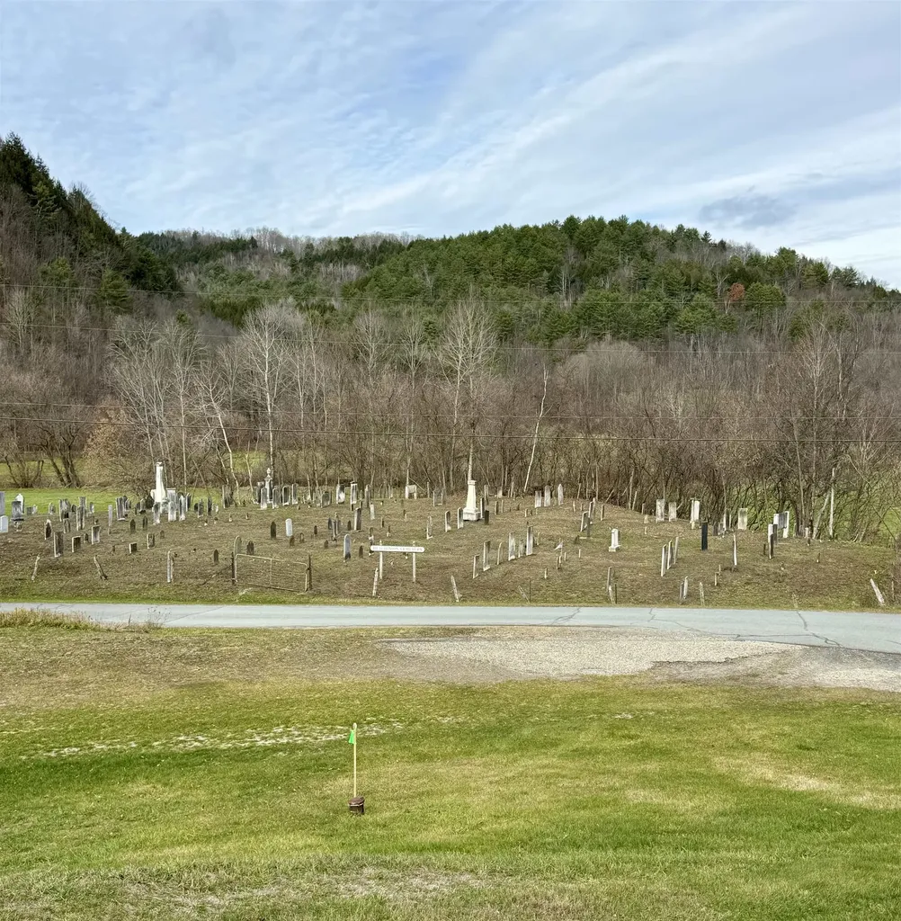 3 Howe Lane Tunbridge VT 05077