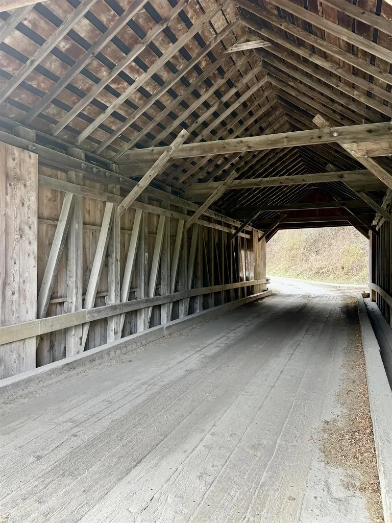 3 Howe Lane Tunbridge VT 05077