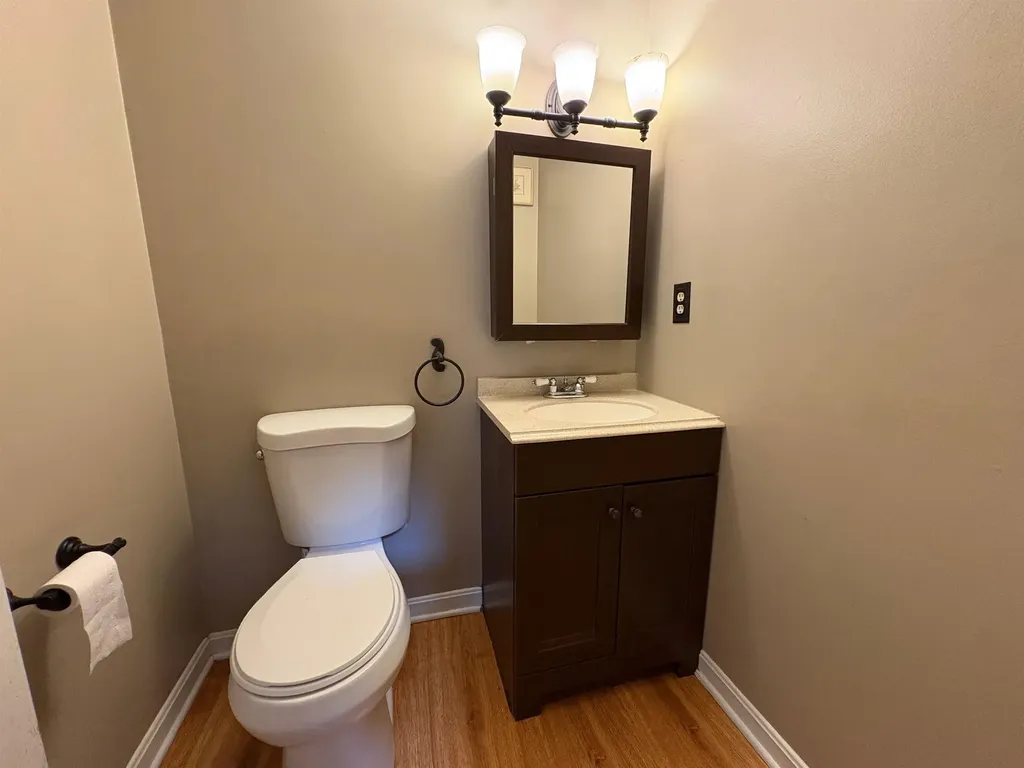 4 Josephine Drive Londonderry NH 03053