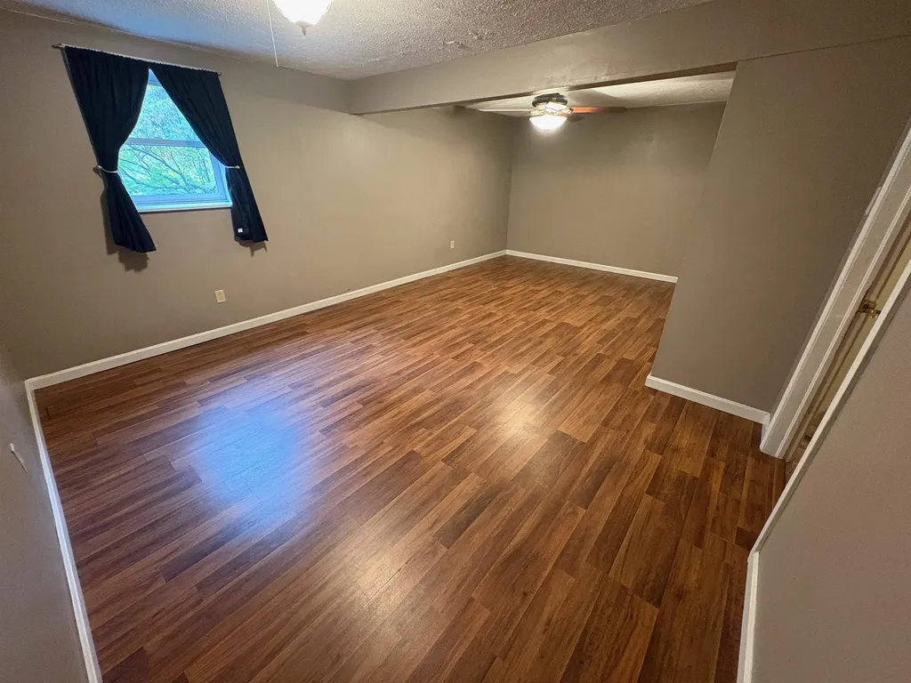 4 Josephine Drive Londonderry NH 03053