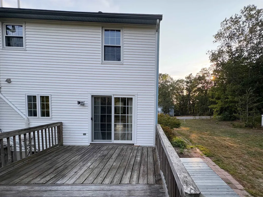 4 Josephine Drive Londonderry NH 03053