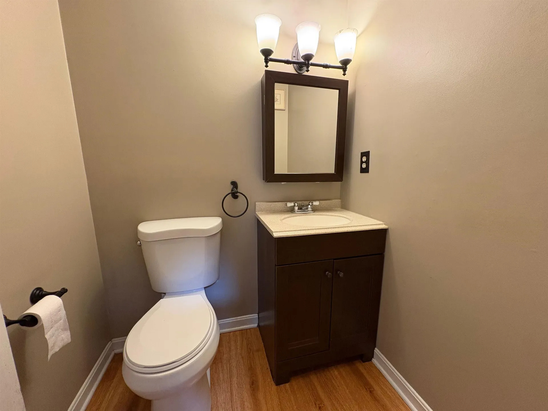 4 Josephine Drive Londonderry NH 03053