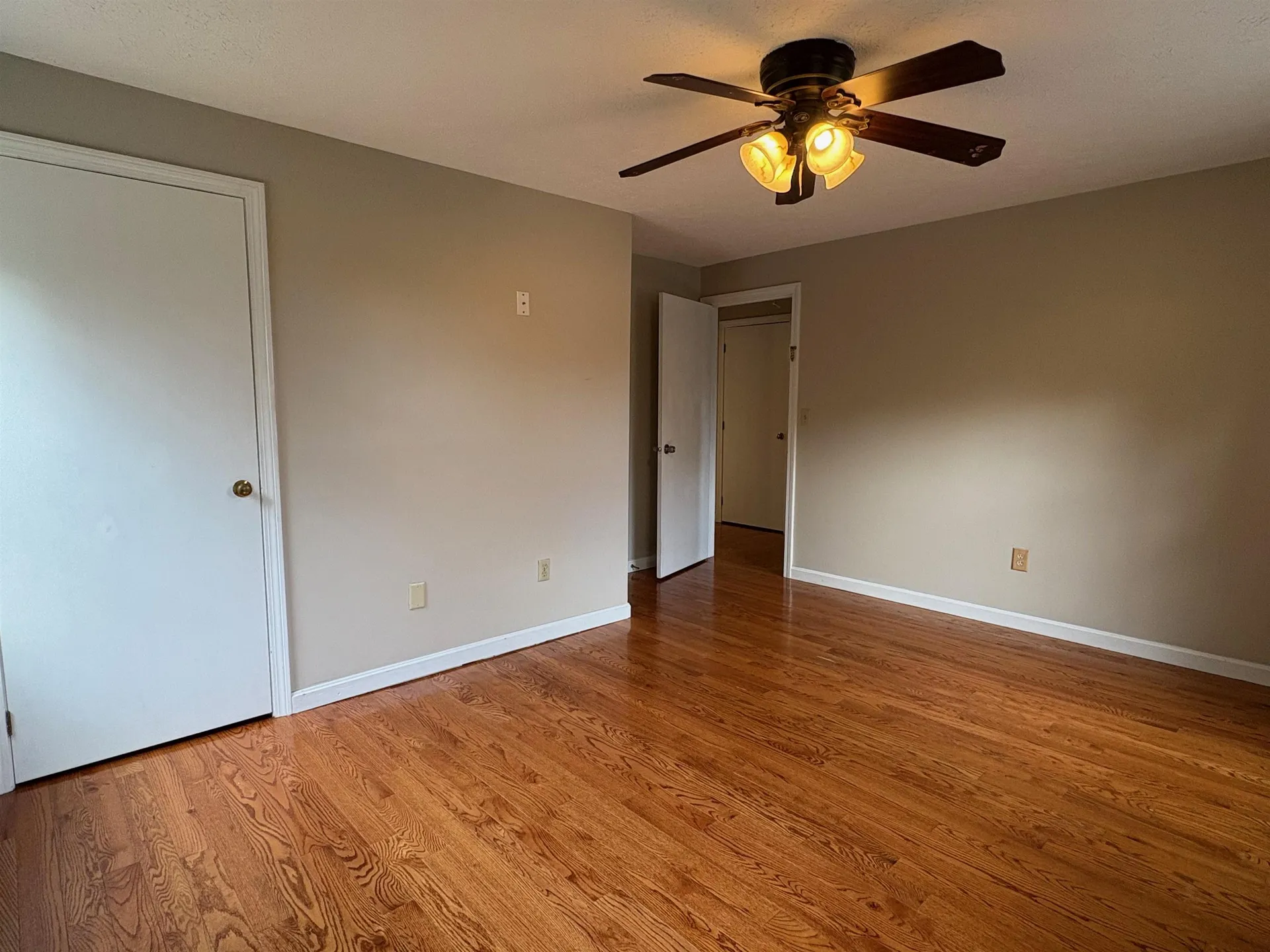 4 Josephine Drive Londonderry NH 03053