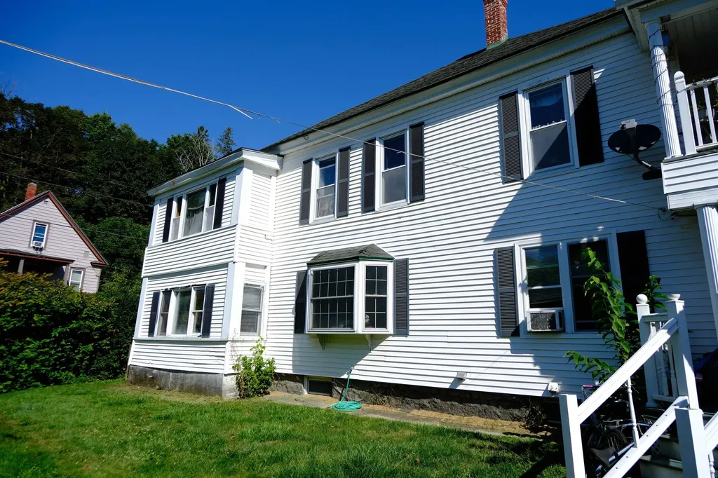 122 North Avenue St. Johnsbury VT 05819