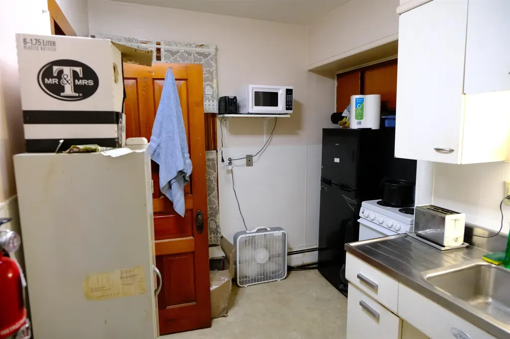 122 North Avenue St. Johnsbury VT 05819