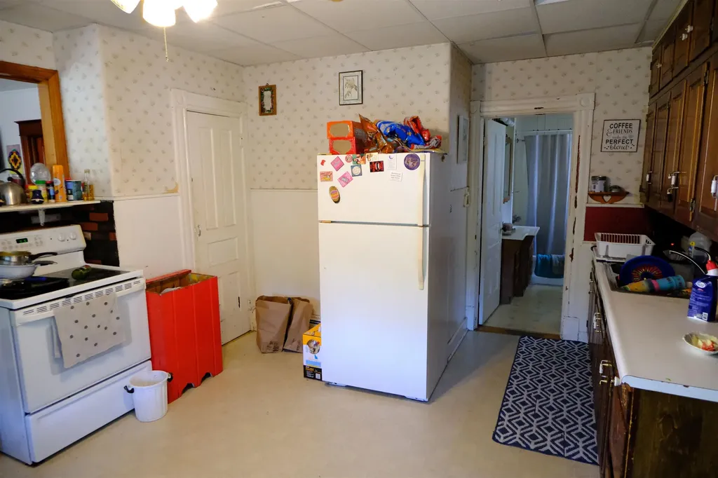 122 North Avenue St. Johnsbury VT 05819