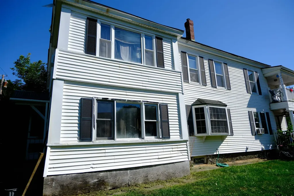 122 North Avenue St. Johnsbury VT 05819