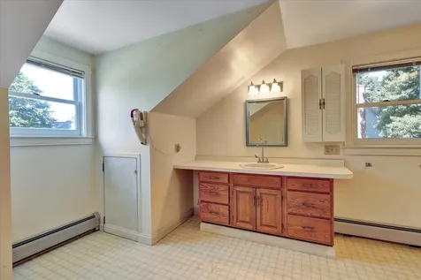 118 Stirling Place Burlington VT 05408