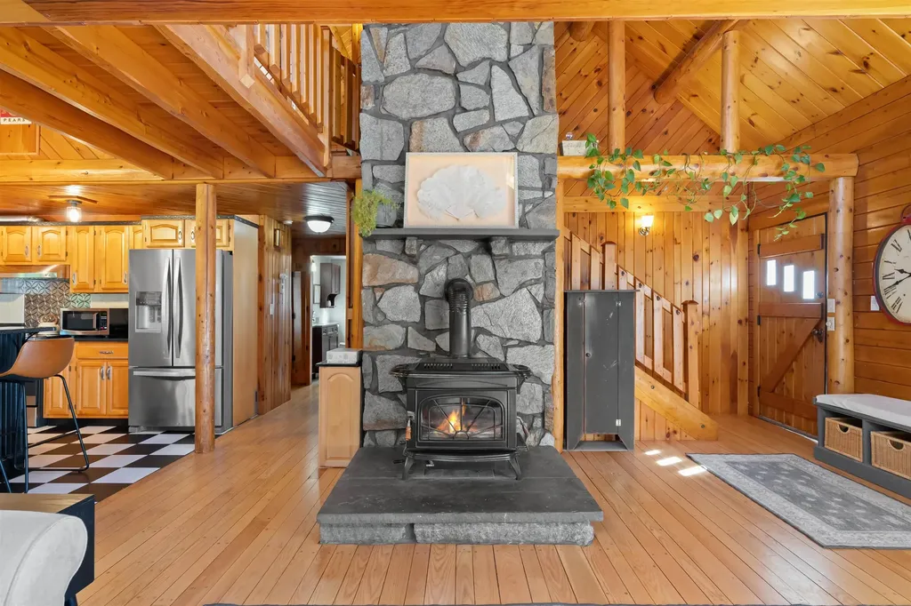 13 Chestnut Hill Road Farmington NH 03835