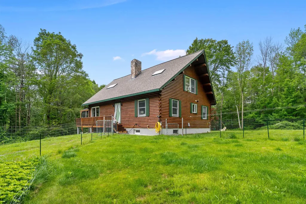 13 Chestnut Hill Road Farmington NH 03835