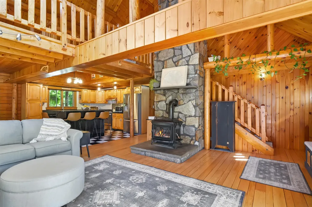 13 Chestnut Hill Road Farmington NH 03835