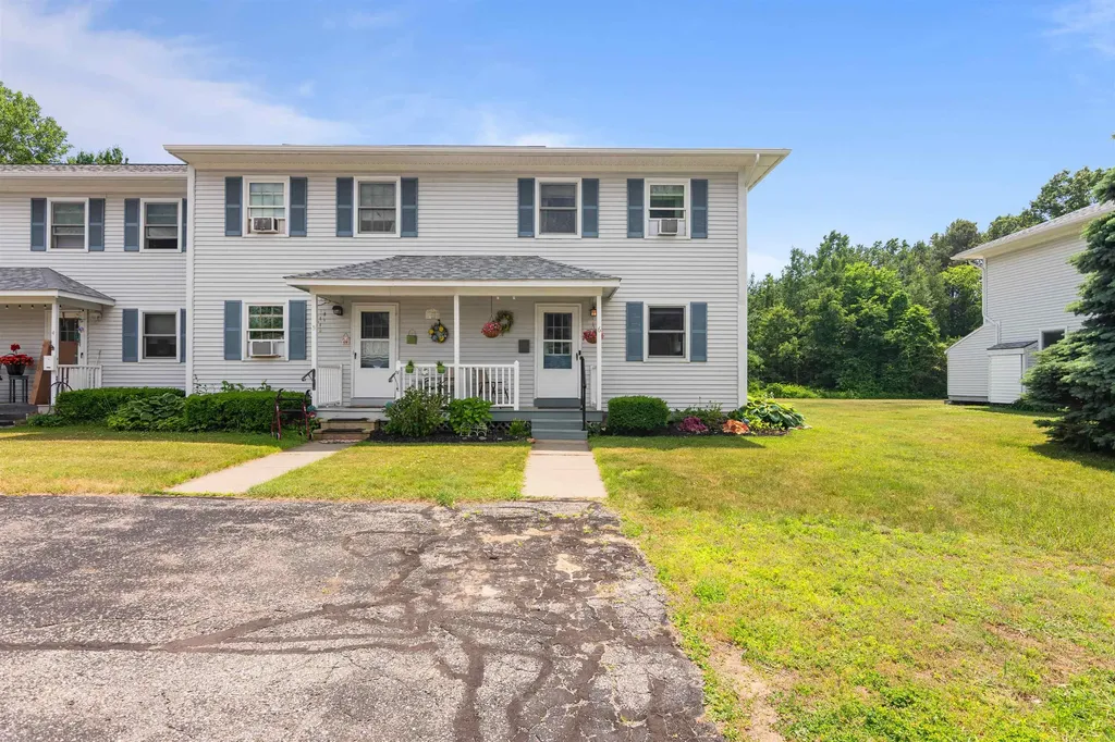 6 Parizo Street Essex VT 05452