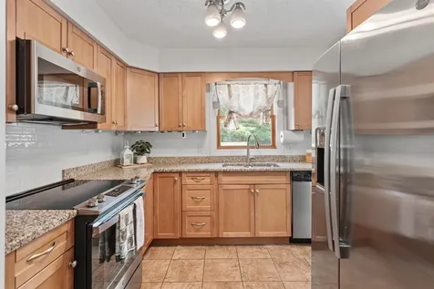 6 Parizo Street Essex VT 05452